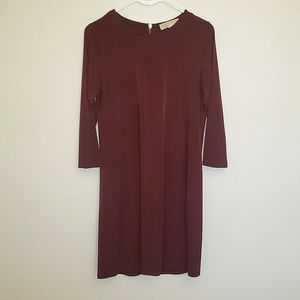 Michael Kors burgundy shift jersey dress size small. Fun zipper detail on back.